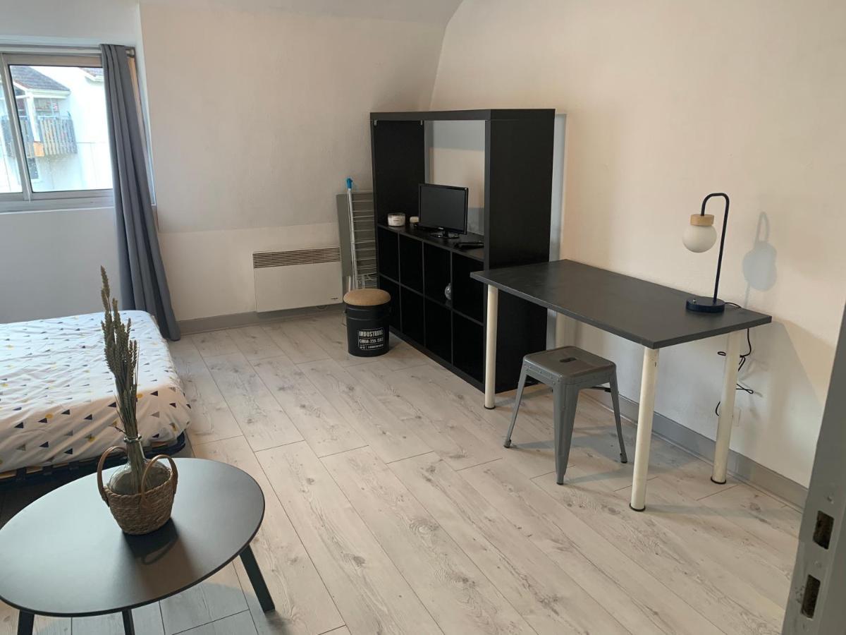 Joli Studio Avec Garage Prive Apartment Tarbes Exterior photo